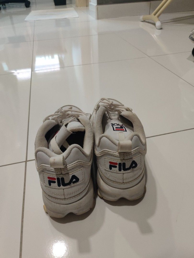 Fila (Category: Sneakers) located in Singapore. Submitted by jmkhs (Listing ID 1260212413, Image 3). Description: well used, condition as per pic.