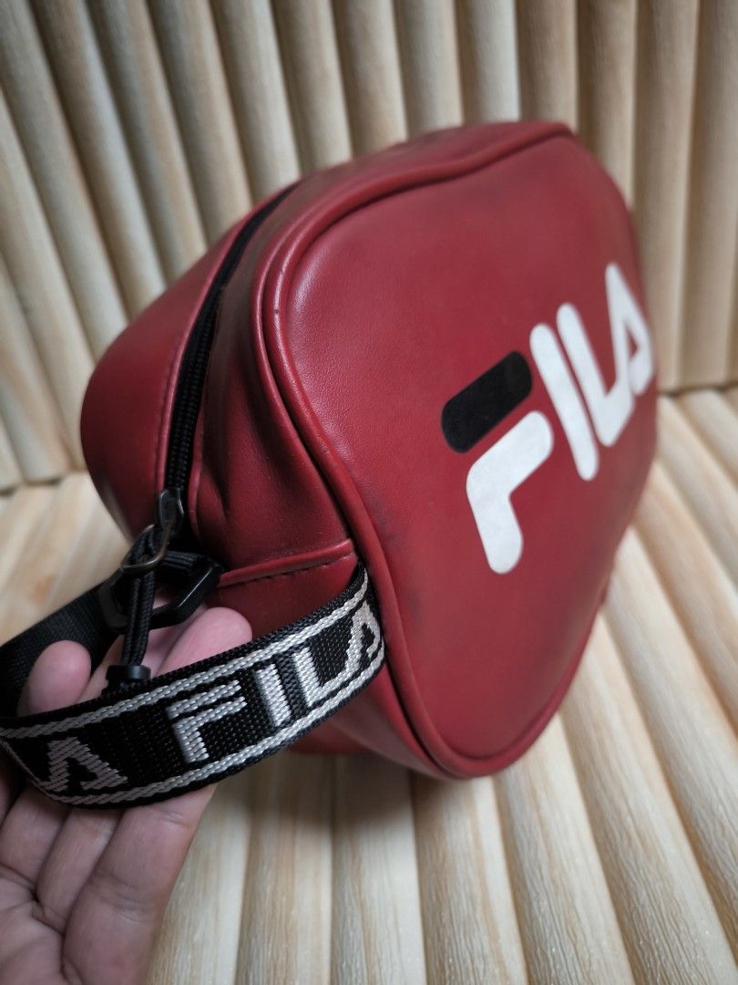 Fila pouches deals
