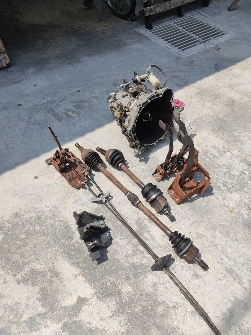 Gearbox Wira Manual 1.5, Auto Accessories on Carousell