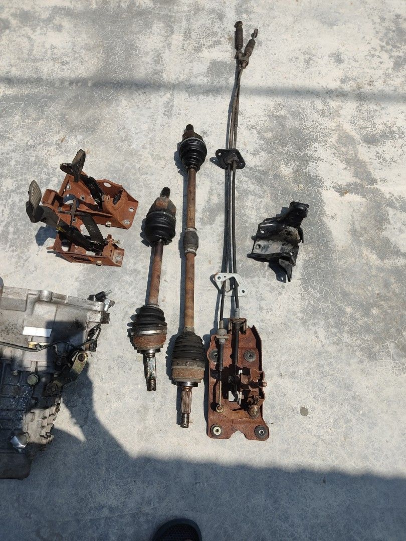 Gearbox Wira Manual 1.5, Auto Accessories on Carousell