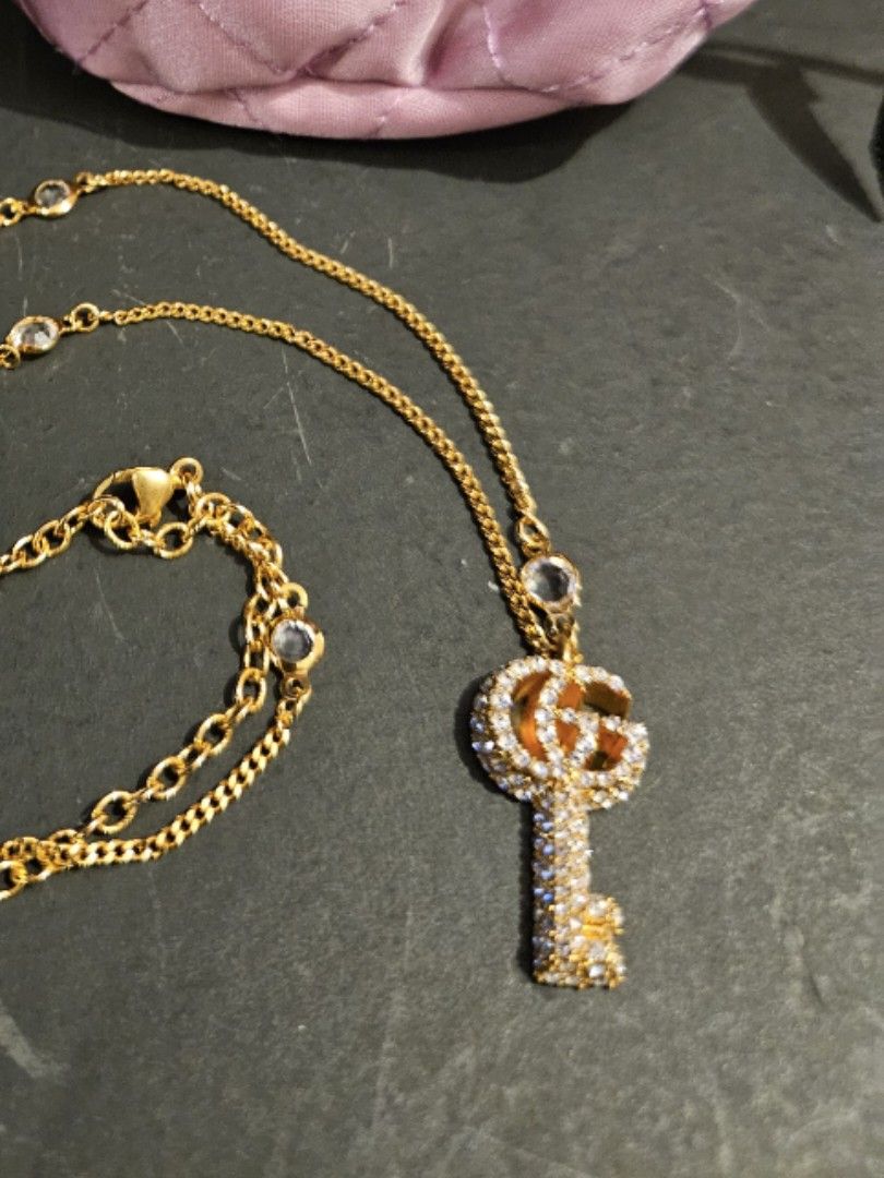 Double G key necklace with crystals in gold finish