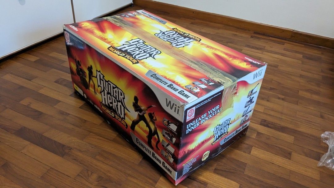 Guitar hero drum set with guitar and microphone for Wii, Video Gaming