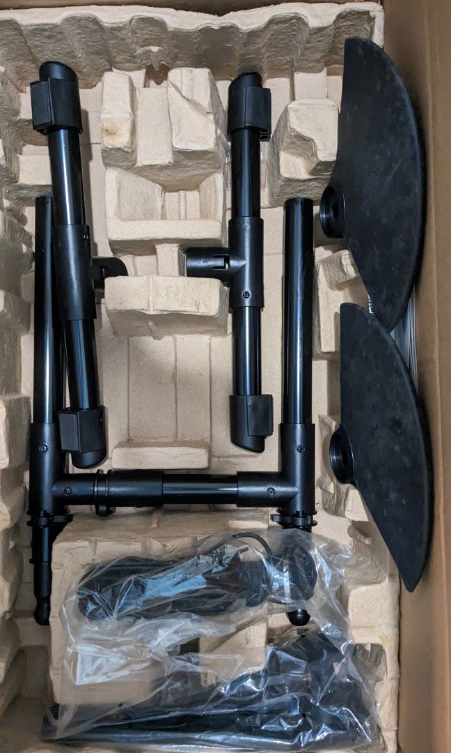 Guitar hero drum set with guitar and microphone for Wii, Video Gaming