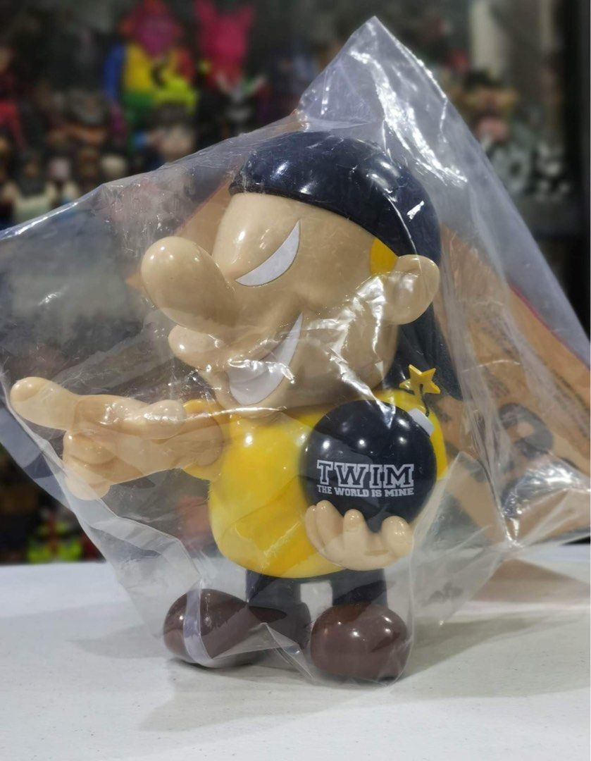 Headlock Studio TWIM Bomber Kid set 8.5” Vinyl, Hobbies & Toys