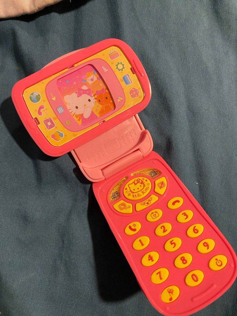 Hello kitty flip phone, Hobbies & Toys, Toys & Games on Carousell