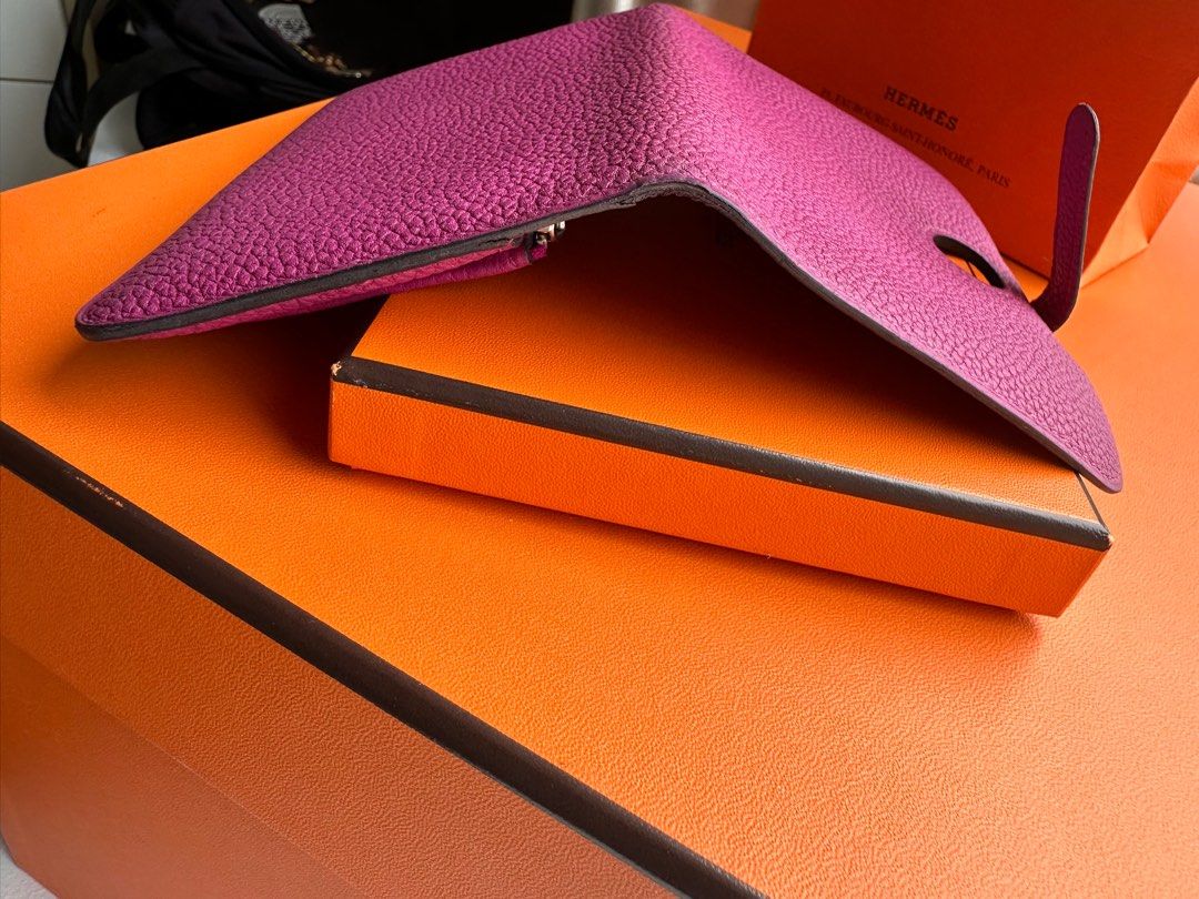 Hermes Dogon Compact Wallet Green - LVLENKA Luxury Consignment