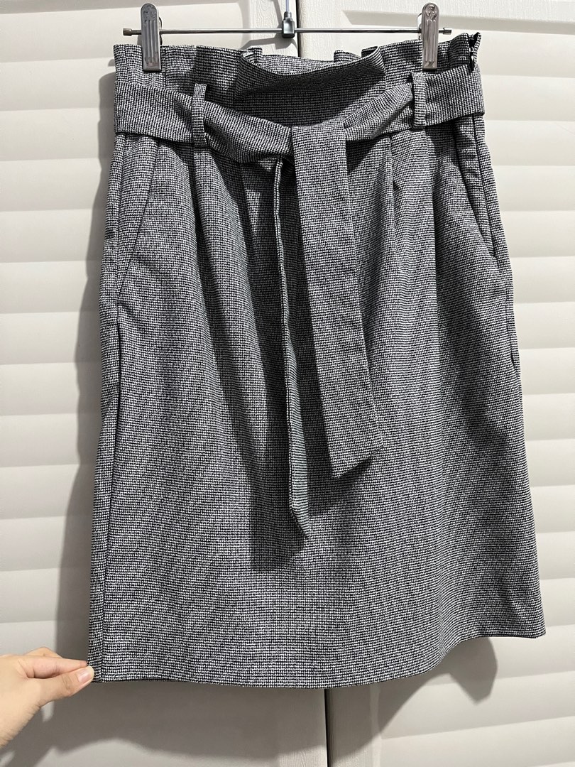H&m patterned hotsell paper bag skirt