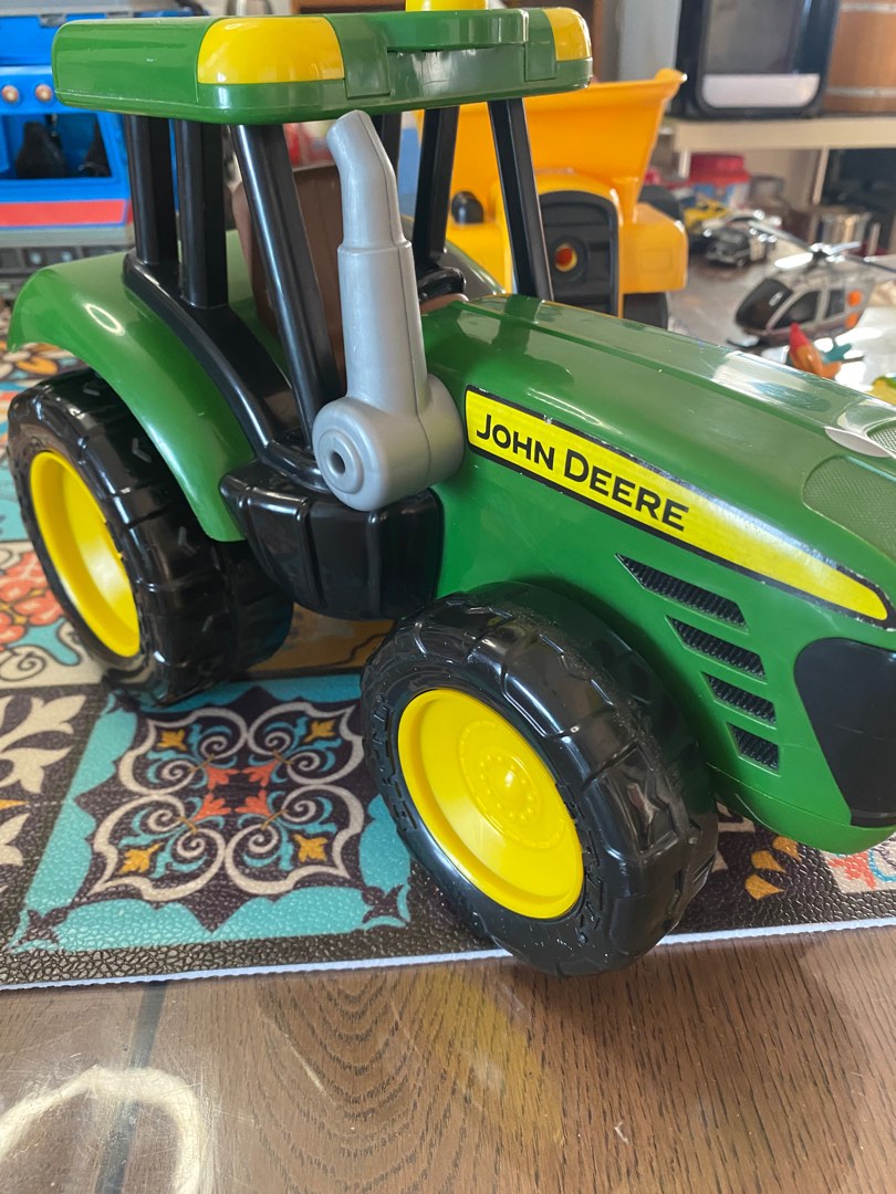 John deere clearance roarin tractor