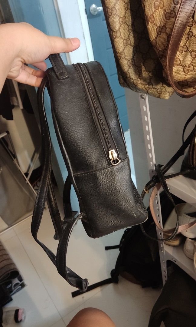 kate spade backpack (Category: Luxury Bags & Wallets) located in Morong. Submitted by deegee1234 (Listing ID 1260230012, Image 2). Description: .
