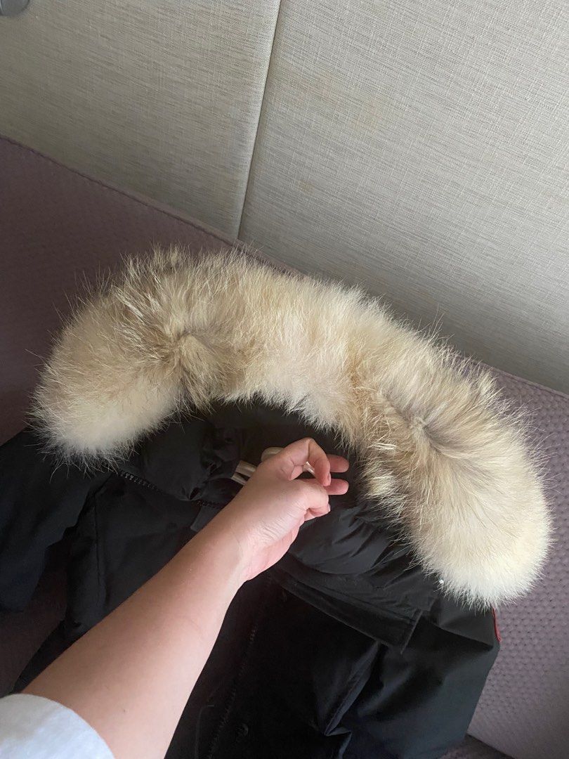 Canada goose real online vs fake fur
