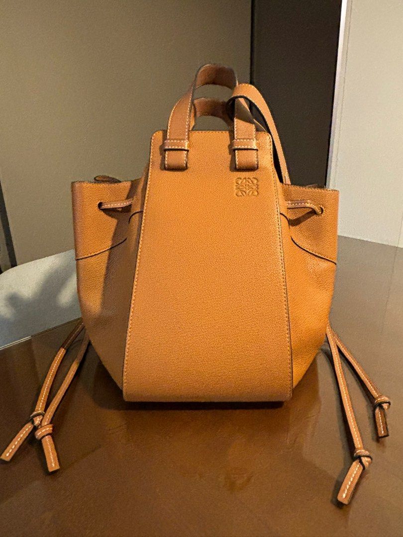 Loewe hammock drawstring hotsell medium