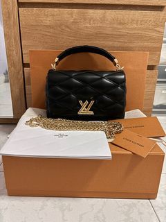 Pochette Louis Vuitton Discovery Shadow PM - LuxeForYou