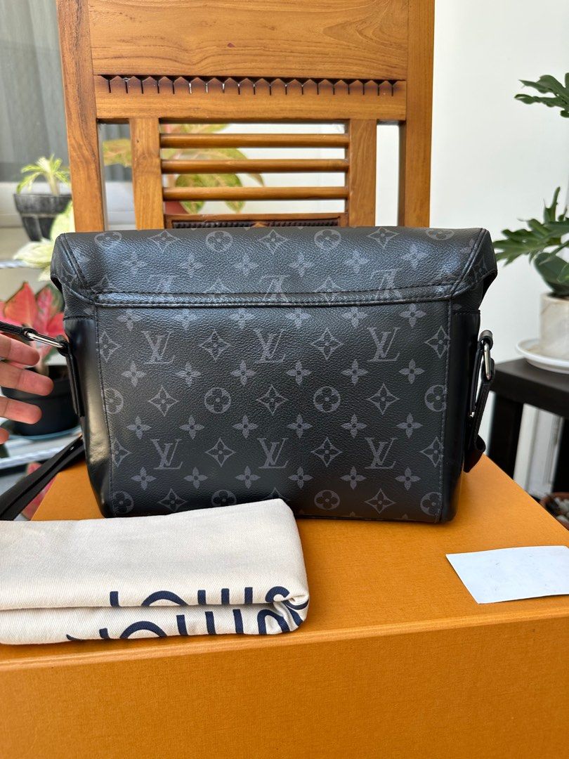 Louis Vuitton Black Monogram Eclipse Voyager Messenger PM QJB1TSHXKF000