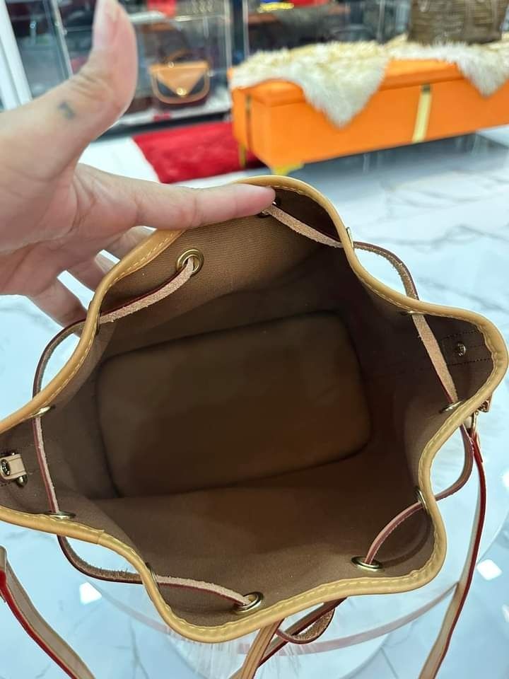 💋Louis Vuitton Petit Noe Monogram Bucket Drawstring Shoulder Bag, Luxury,  Bags & Wallets on Carousell