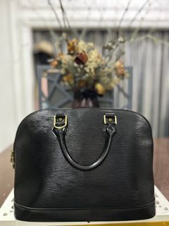 Louis Vuitton Black Capucines MM with Python Handle at Secondi Consignment