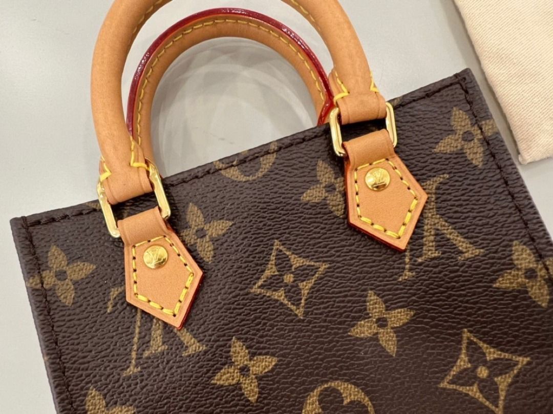 Plat leather mini bag Louis Vuitton Brown in Leather - 30966802