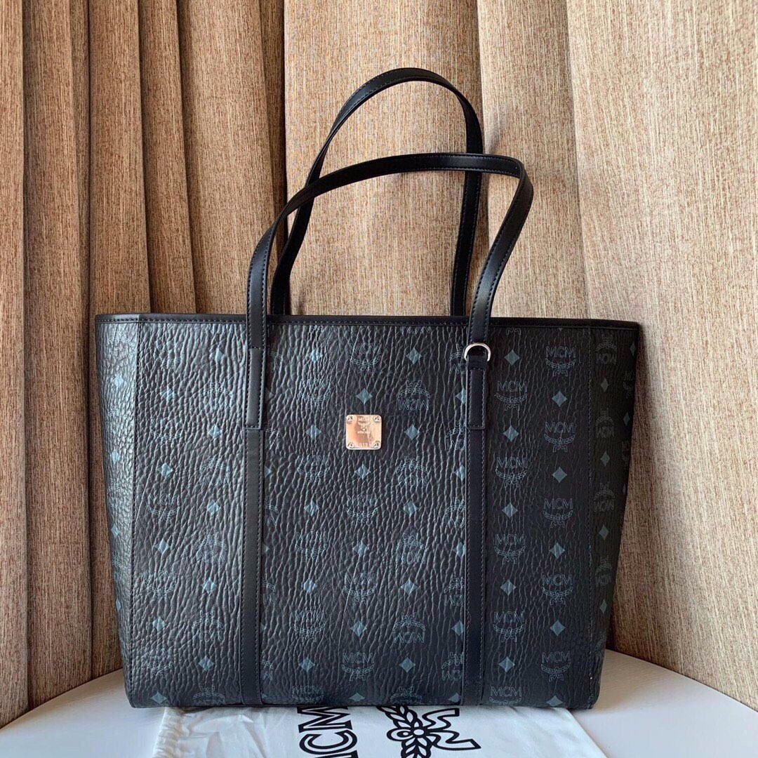 Mcm shoulder bag black discount