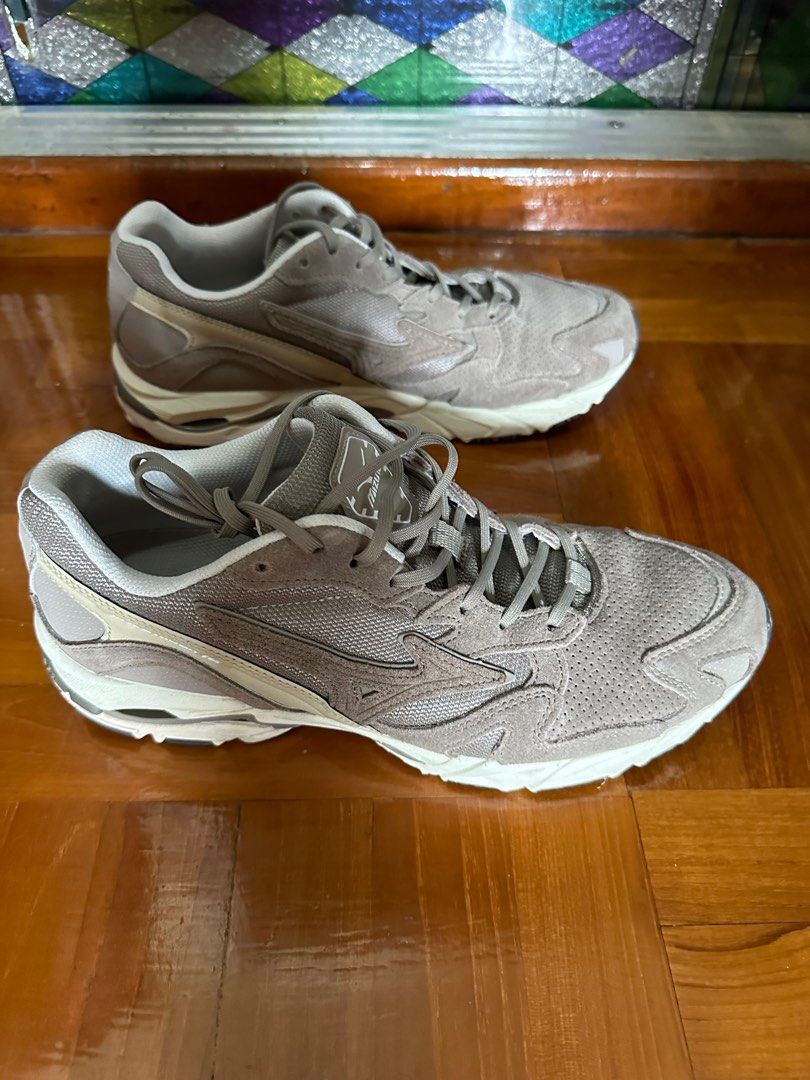 Mizuno Wave Rider 10 brown Carousell