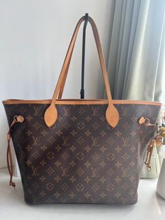 Louis Vuitton® NEW Wave Chain Bag PM Taupe. Size