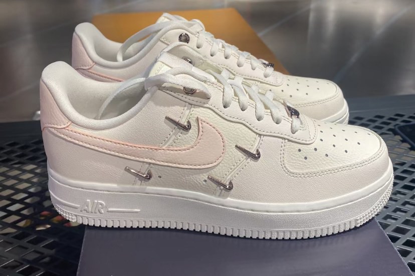 Nike Air Force 1 Low LX mini Rose Gold 100 real Carousell