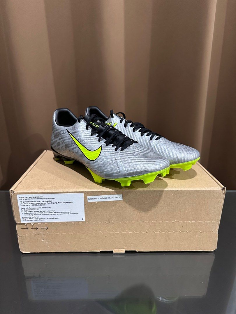 sepatu bola nike vapor academy