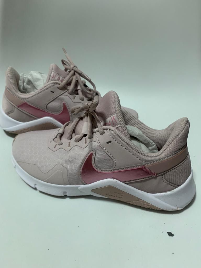 size 12 nike women's sneakers