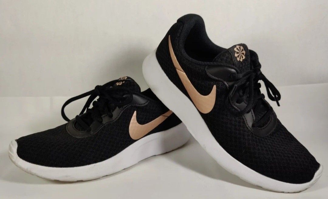 Nike Tanjun US Size 7 Women s Fashion Footwear Sneakers on