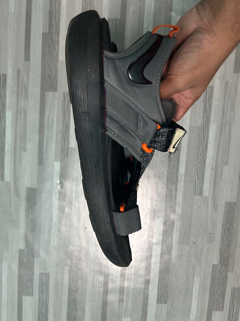 Nike sandals grey online