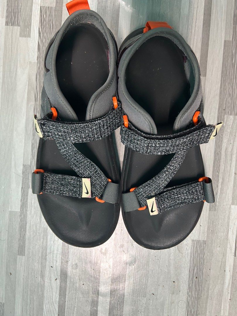 Grey nike sandals discount
