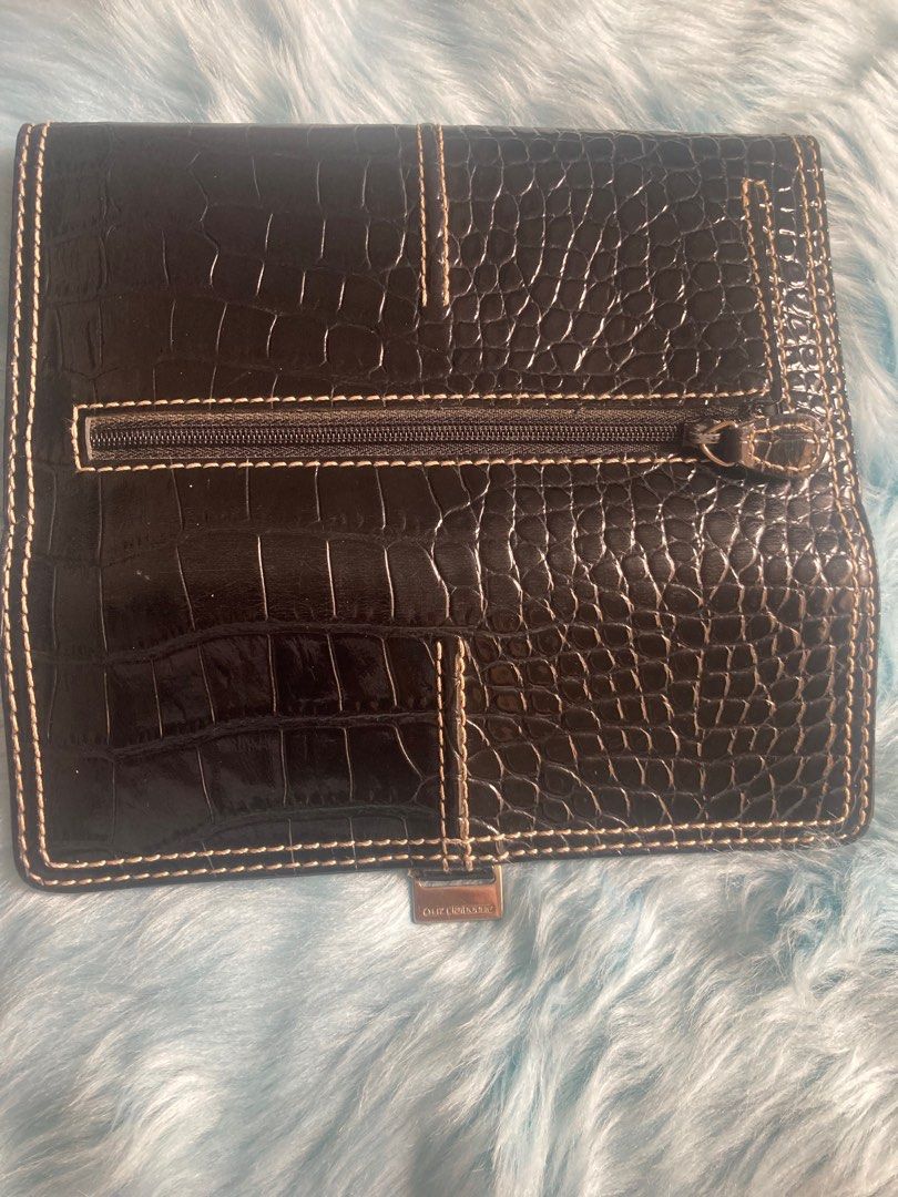 Liz Clairborne Faux Croc Tri-fold Wallet (Category: Wallets & Card holders) located in Cavite. Submitted by drewlara (Listing ID 1260159515, Image 2). Description: Authentic Liz Clairborne Faux Croc Tri-fold Wallet. See flaw on 3rd and 4th photo. Outside is spick and span. .
