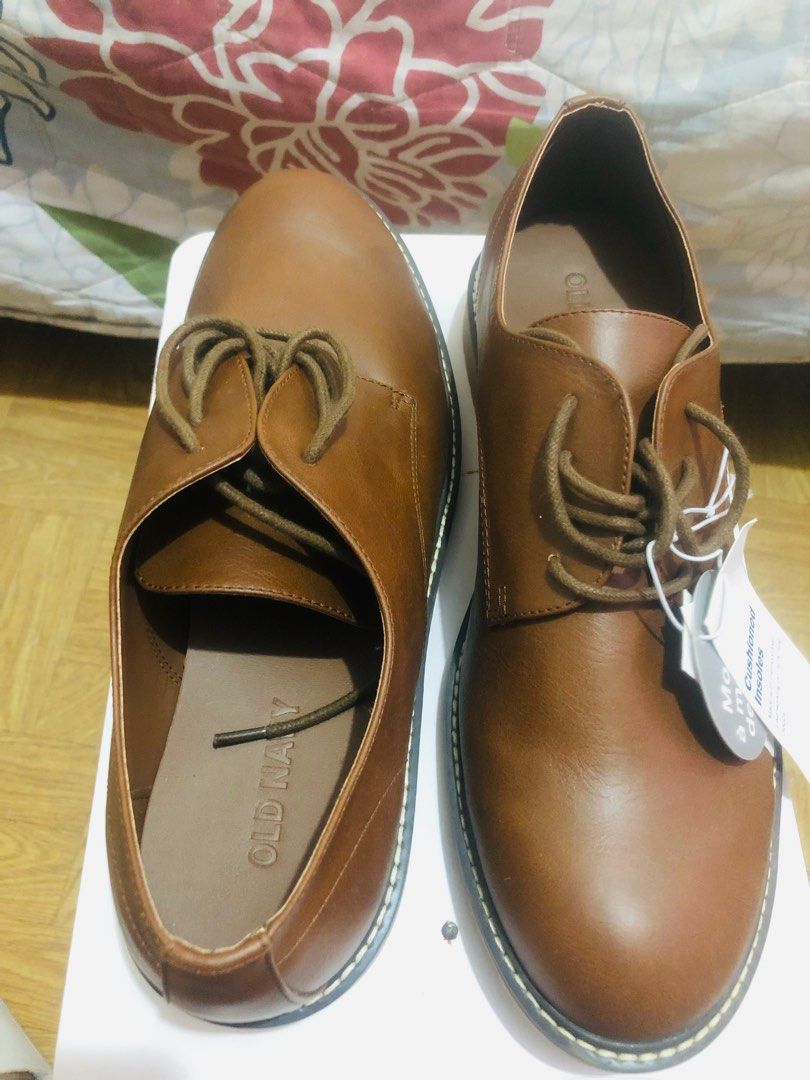 Old navy synthetic leather shoes