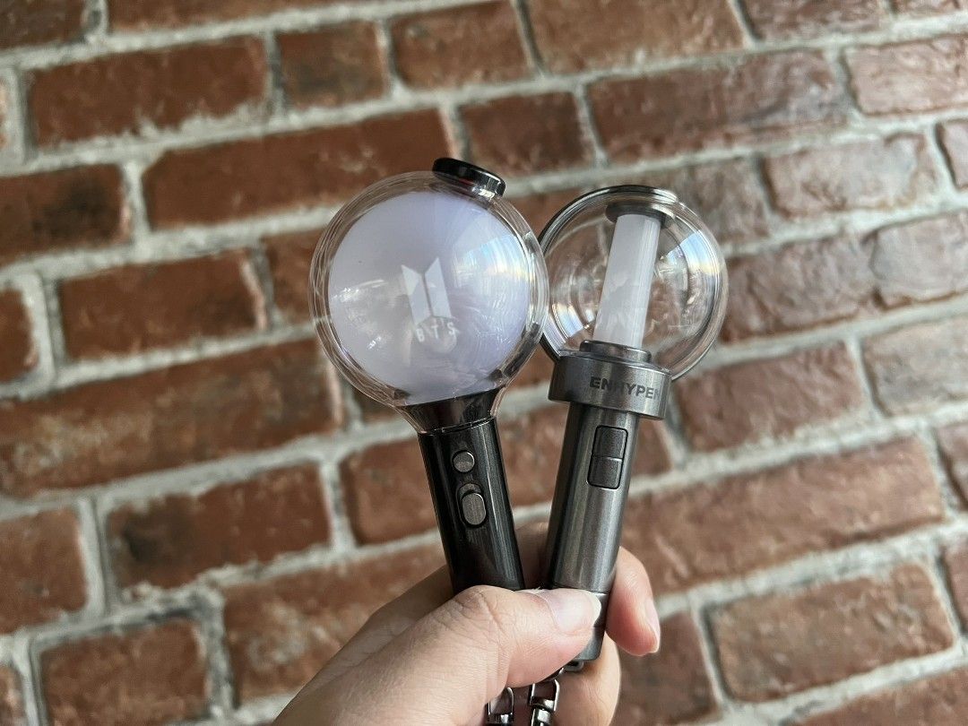 [ONHAND] OFFICIAL BTS ARMY BOMB MOTS ON E LIGHTSTICK KEYRING