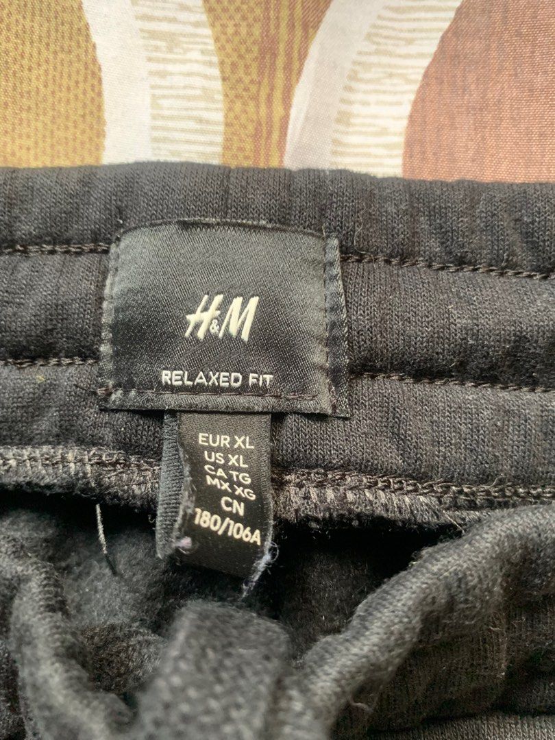 Original H&M oversized pants (Category: Trousers) located in Quezon City. Submitted by taberts (Listing ID 1260170004, Image 3). Description: Original never used .