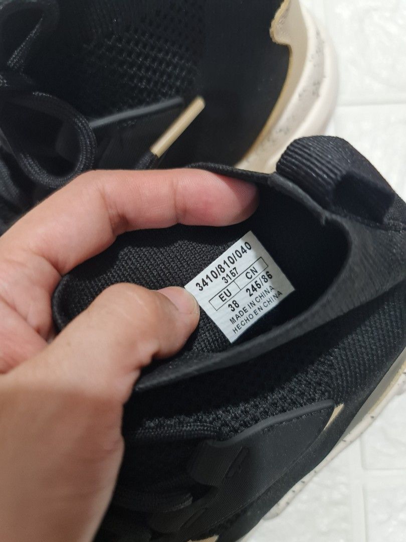 Adidas chinos originales zara outlet