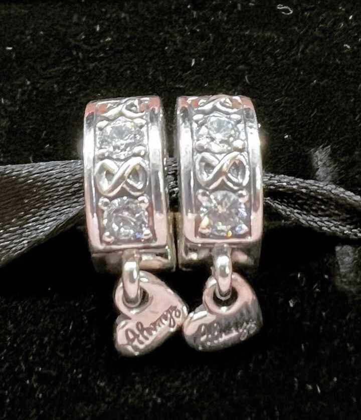 Pandora clip charms per pair (Category: Charms) located in Manila. Submitted by Pandorahope_30 (Listing ID 1260257462, Image 2). Description: .