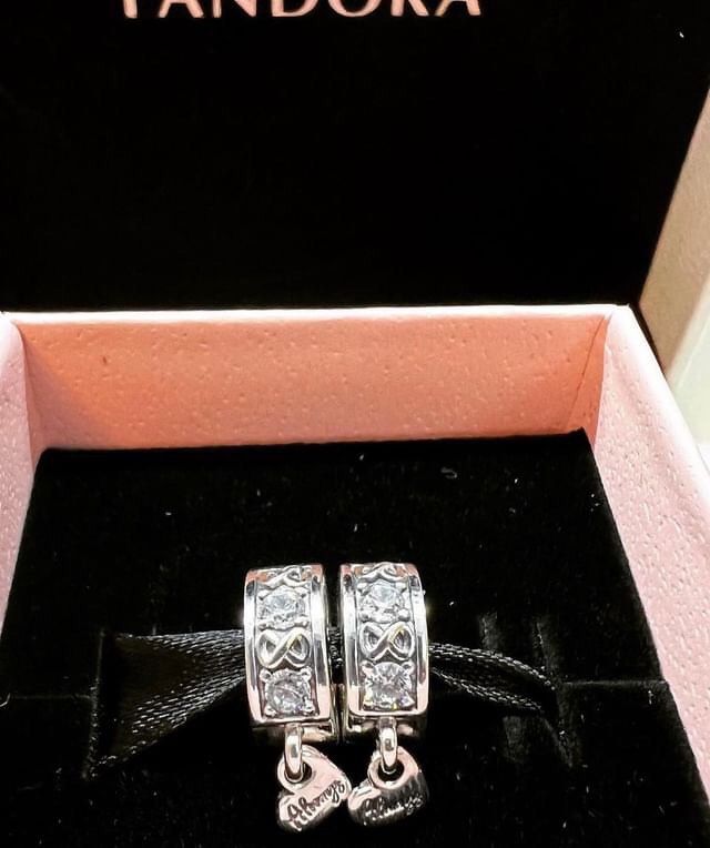 Pandora clip charms per pair (Category: Charms) located in Manila. Submitted by Pandorahope_30 (Listing ID 1260257462, Image 1). Description: .