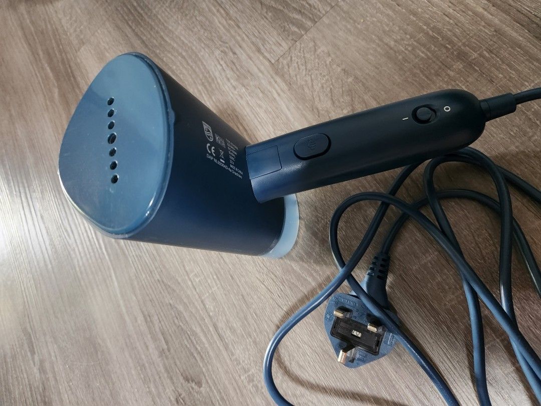 PHILIPS 3000 Series Handheld Garment Steamer STH3000/26, TV & Home