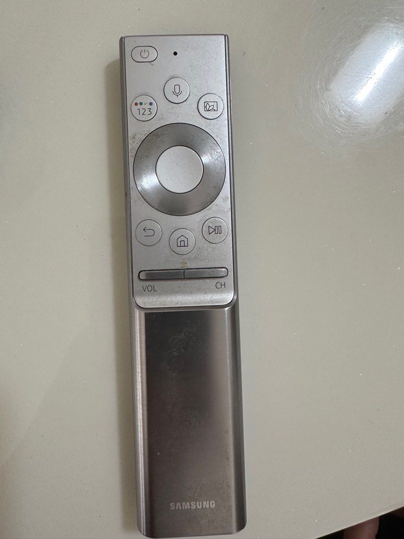 Remote Control (Category: TV) located in Singapore. Submitted by jeffreyang77 (Listing ID 1260194467, Image 1). Description: .
