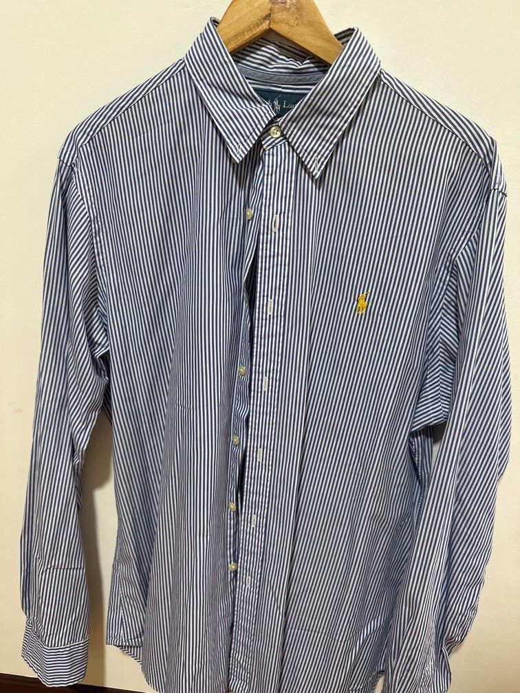 RL Polo shirt XL men (Category: Tshirts & Polo Shirts ) located in Pasig City. Submitted by coco_closet (Listing ID 1260124483, Image 1). Description: Authentic Polo Ralph Lauren With slight issue near the logo (see photo).