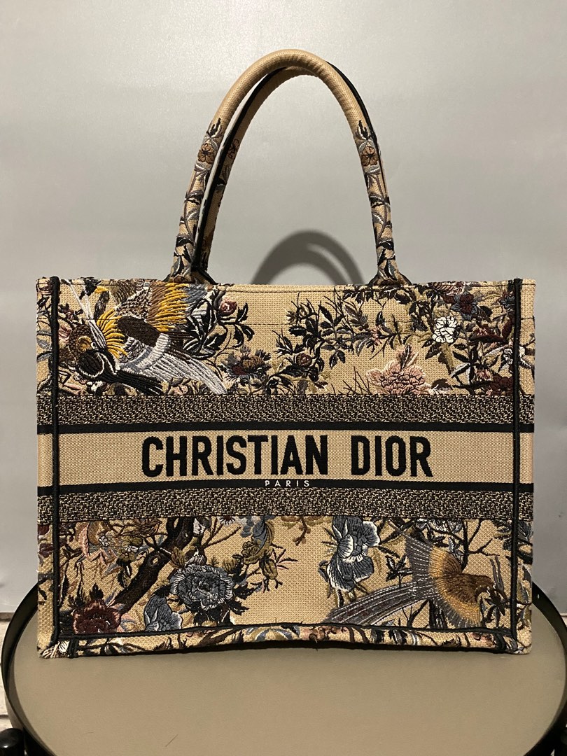 RTP 5 000 DIOR MEDIUM BOOK TOTE Luxury Bags Wallets on Carousell