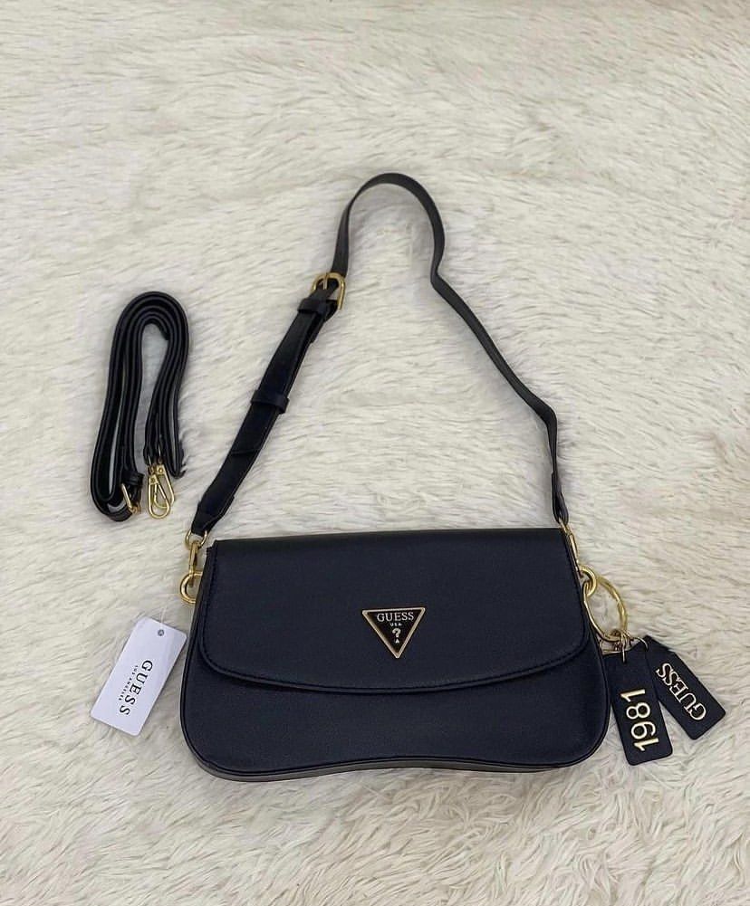 Sale Guess Baguette Bag Women s Fashion Bags Wallets Shoulder Bags on Carousell
