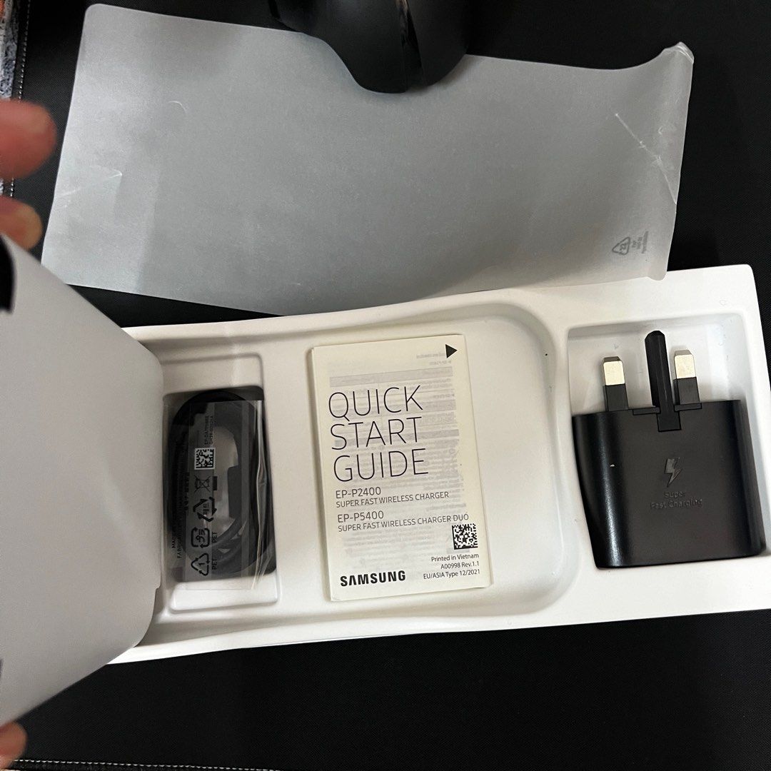 SAMSUNG Super Fast Wireless Charger Duo 15W (EP-P5400) (with Adapter ...