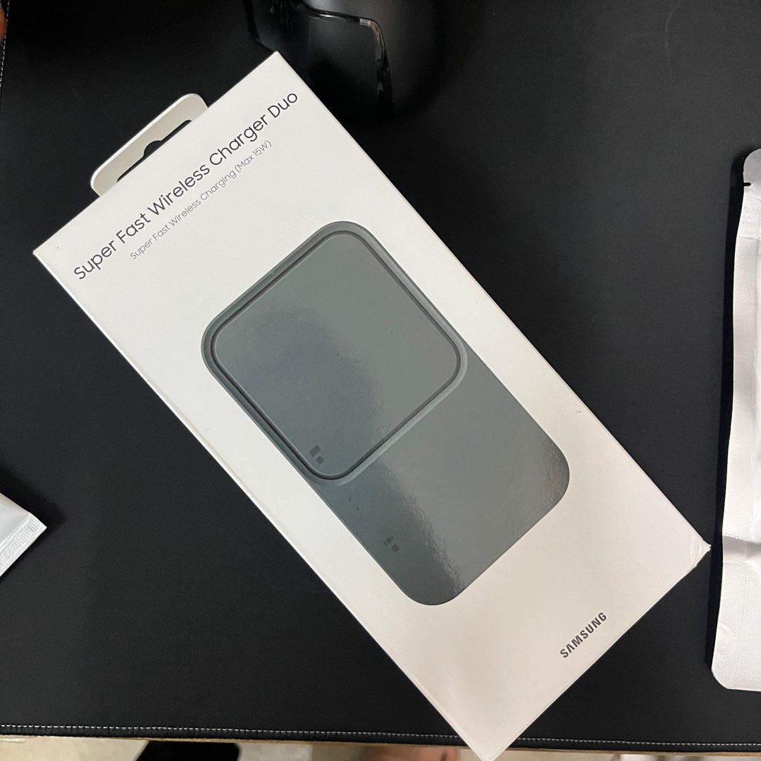 SAMSUNG Super Fast Wireless Charger Duo 15W (EP-P5400) (with Adapter ...