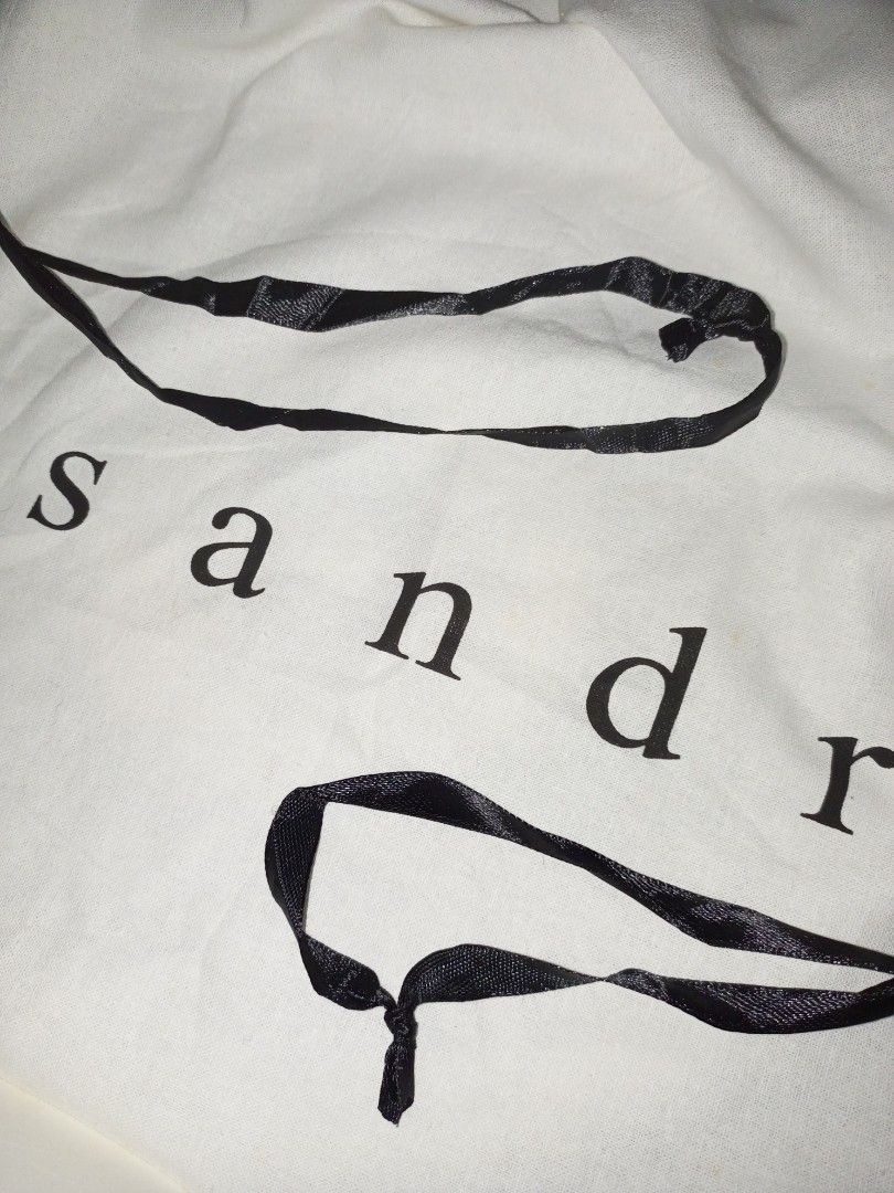 Sandro dust bag dustbag (Category: Luxury Bags & Wallets) located in Pagadian. Submitted by luxuryaccessories_ella.2022 (Listing ID 1260227359, Image 2). Description: Reminders: • All items are preloved/ selected ukays.(already wash) • Please manage your expectation. •No return, No exchange. •No to long reservation (except Po sa suki ko na Po)‼️ •No to LOW BALLERS‼️(Will not entertain) Will give discounts naman Po but wag Po Yung sagad na halos 3