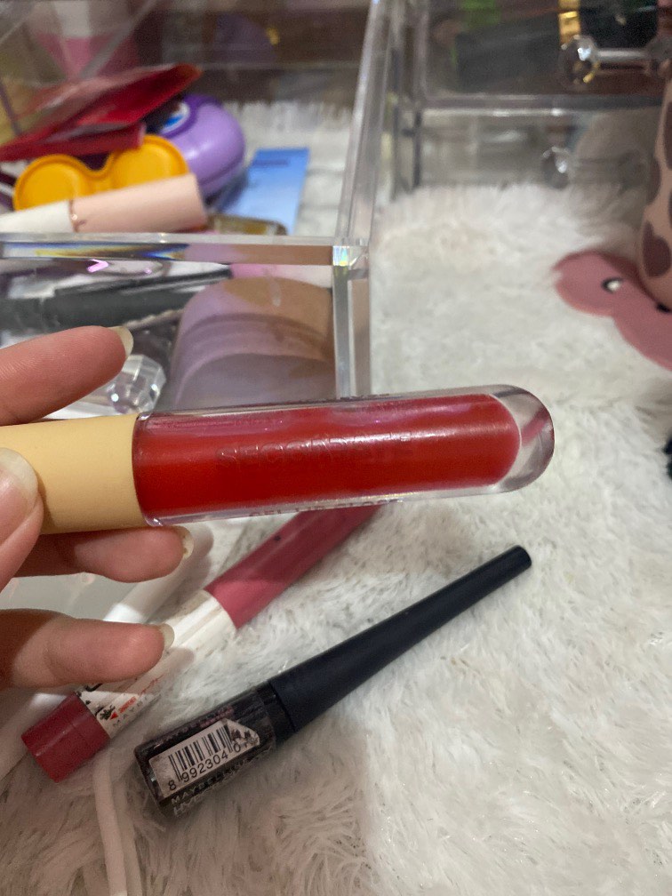 Secondate lip gloss, Kesehatan & Kecantikan, Rias Wajah di Carousell