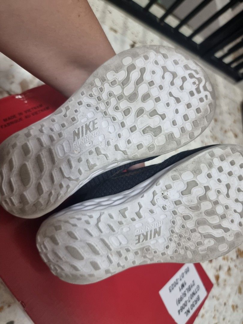 Size 2 nike 27 store