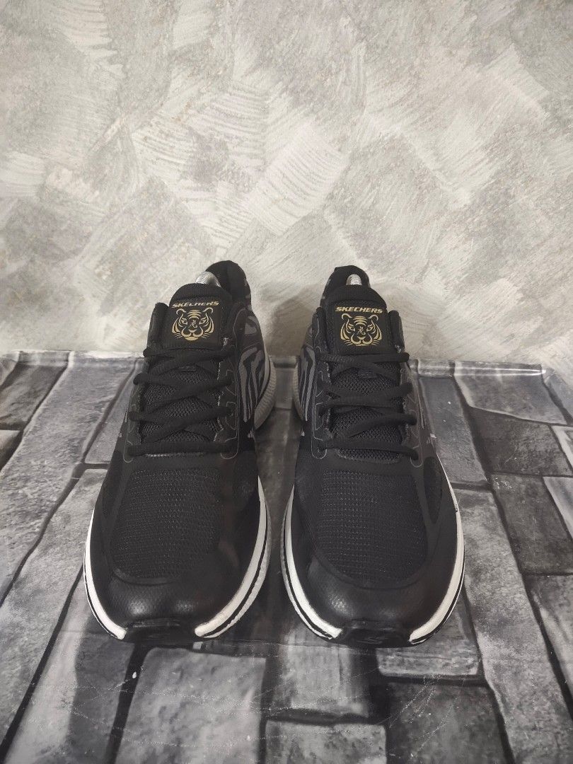 Skechers go run 2 gold on sale