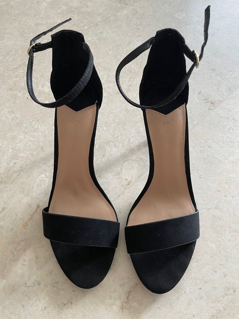 Stradivarius black heels 2025