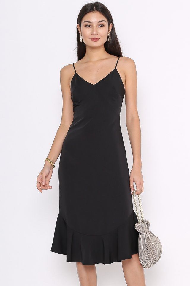 Supergurl Meredith Mermaid Hem Dress, Women's Fashion, Dresses & Sets,  Dresses on Carousell
