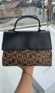 Tas cluny Bonia